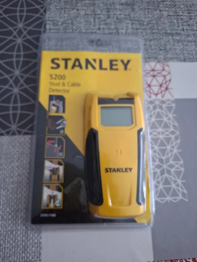 Detector Stanley S200 Stud & Cable