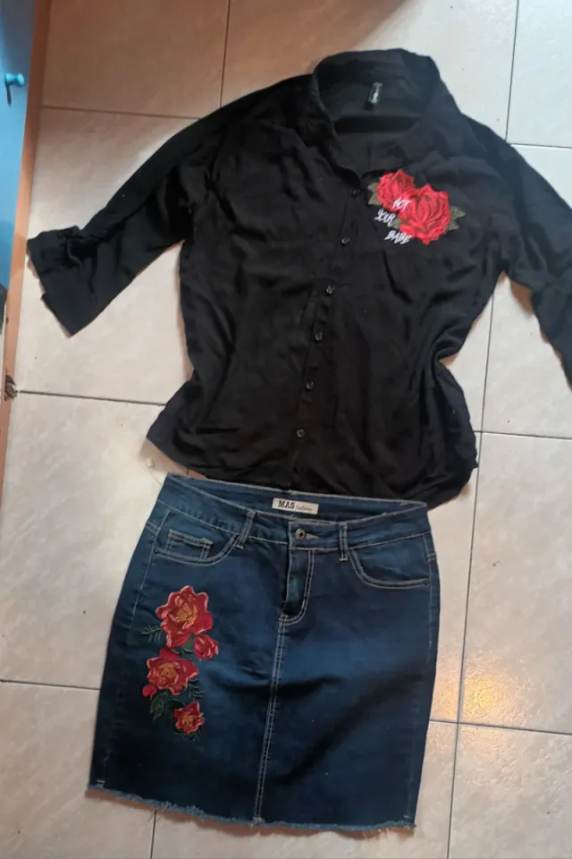 Conjunto Camisa Negra y Falda Vaquera