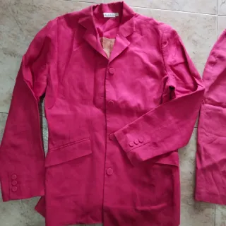 Traje chaqueta y falda fucsia talla 40