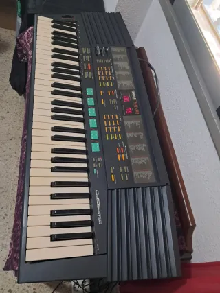 Teclado Yamaha PSR-48