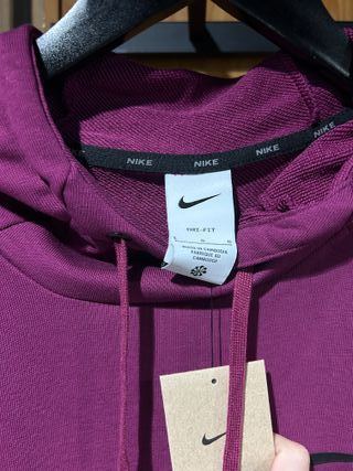 Sudadera Nike Morada con Capucha