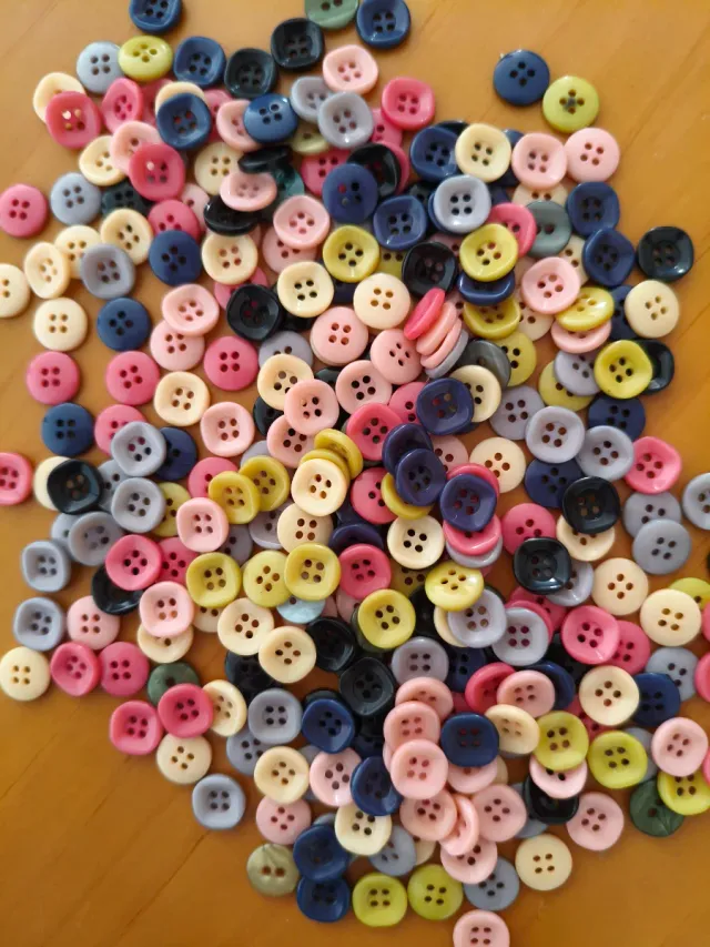Lote de botones resto de mercería