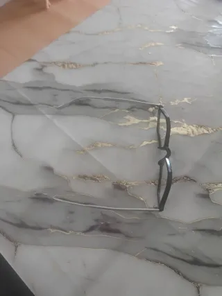 Gafas de diseño geométricas negras y grises