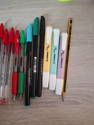 Material escolar variado