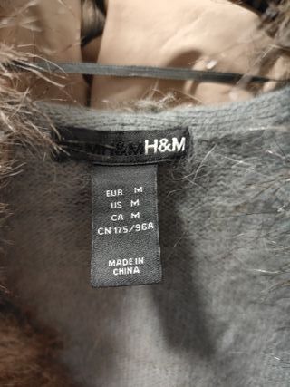 Rebeca con cuello pelo