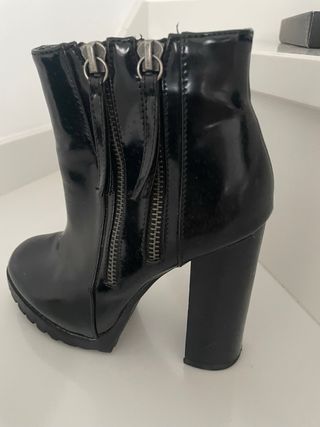 Botines charol tacón plataforma negros
