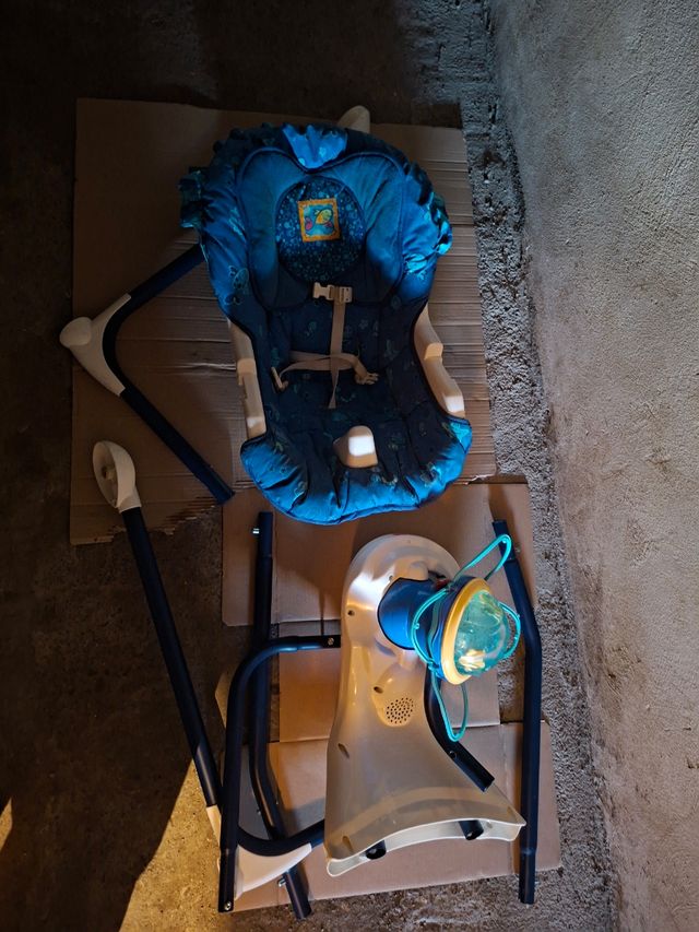 Dondolo per neonati blu e bianco