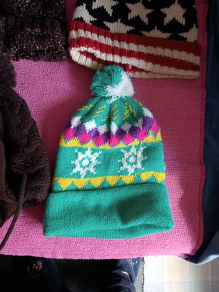 Gorros de lana con pompón