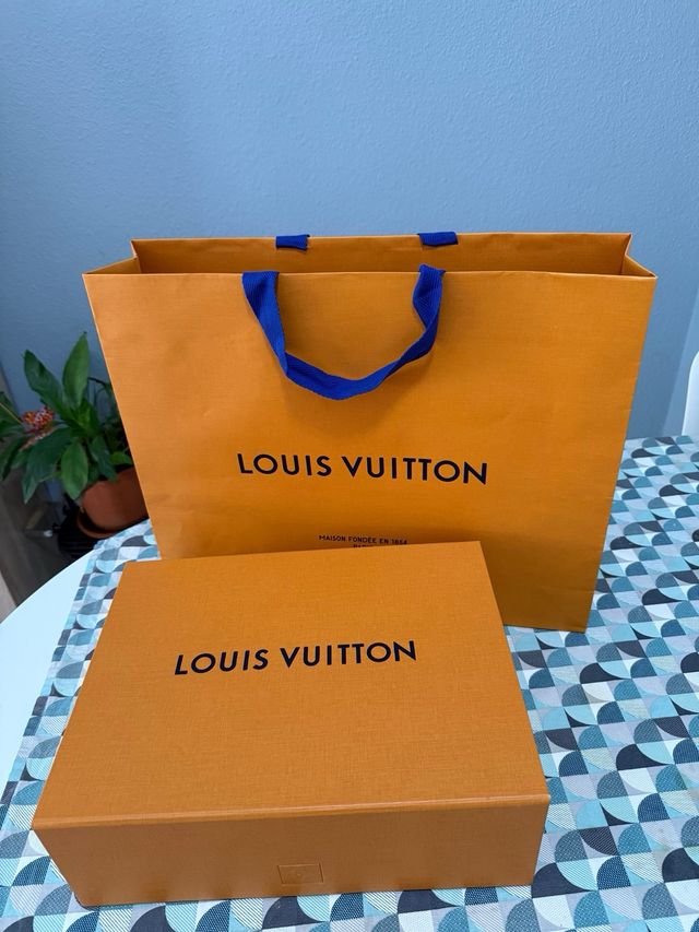 Cajas Louis Vuitton Cerezas 10€ cada caja