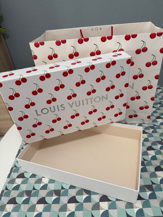 Cajas Louis Vuitton Cerezas 10€ cada caja