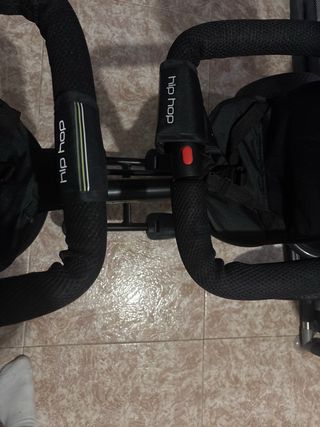 Triciclo gemelar nuevo sin uso