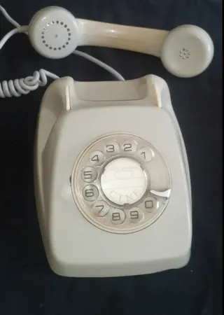 Teléfono antiguo de disco. CITESA