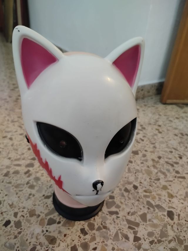 Máscara de gato Demon Slayer sin estrenar
