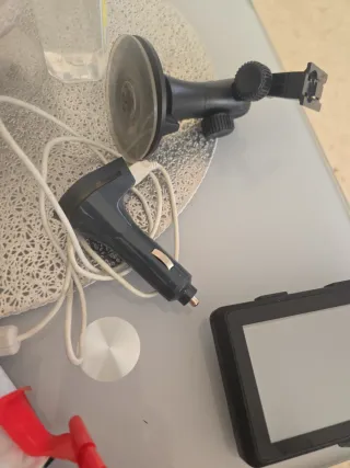 GPS para Coche, precio NEGOCIABLE, incluye acces