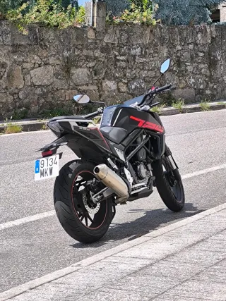 Moto SWM Hoku 125