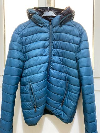 Chaqueta impermeable azul