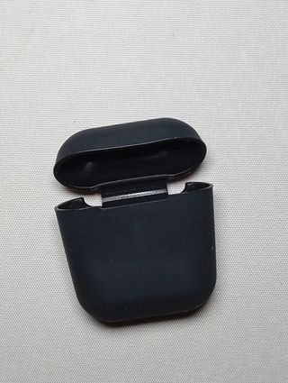 Estuche Protector AirPods Negro