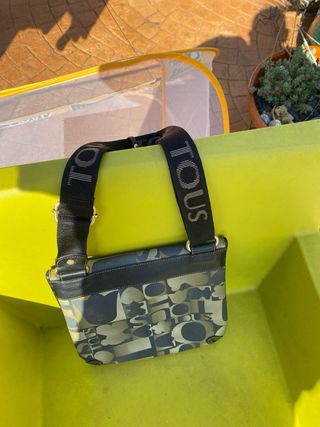 Bolso de rafia conchas y detalles blancos