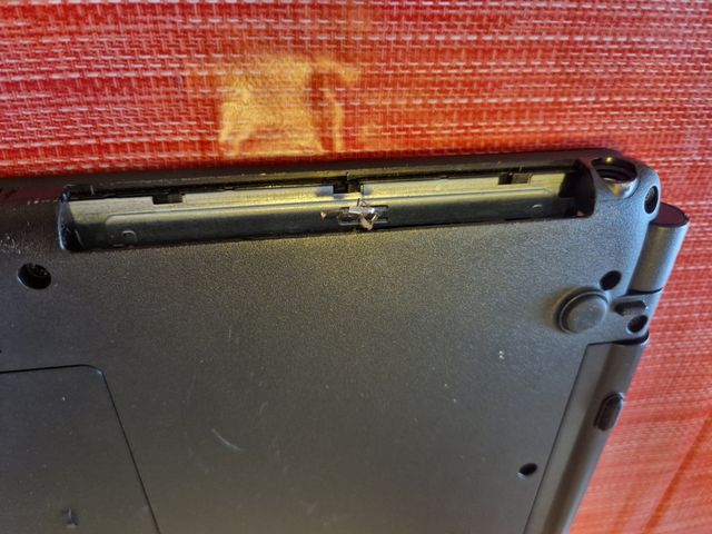 Acer Aspire E1 V5WE2 Intel Pentium 3556 1.7GHz 4GB