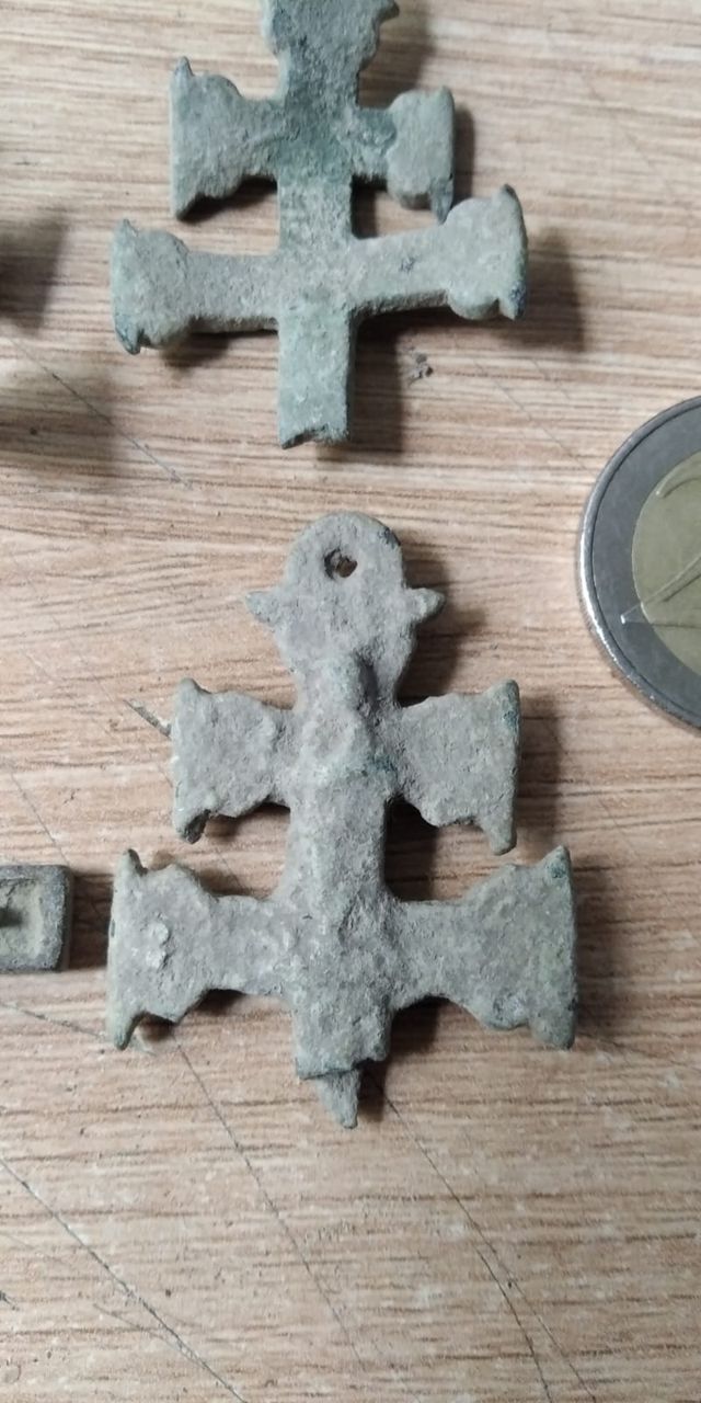 Lote de 4 cruces cricifijos grandes antiguos