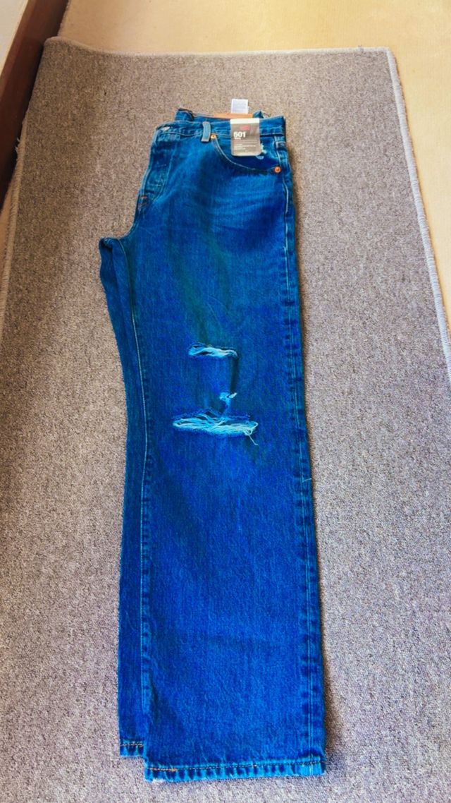 Vaqueros Levi's 501 desgastados