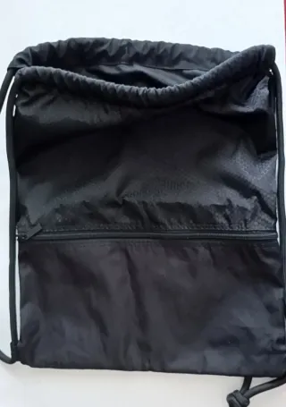 Sacca zaino nero con zip