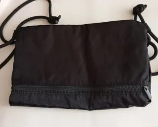 Sacca zaino nero con zip