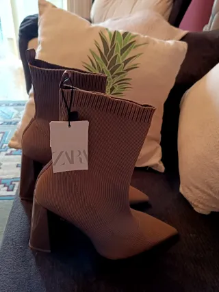 Botín Zara Beige/Marrón Tacón Bloque