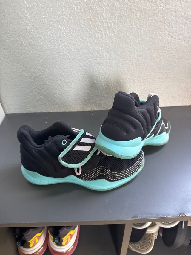 Adidas Bambas Negras y Turquesa