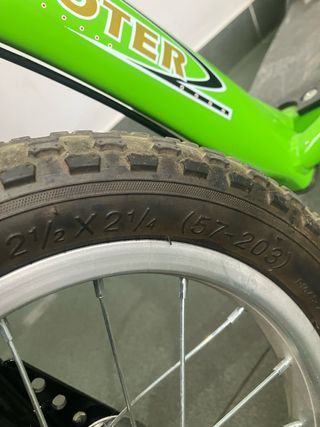 Patinete infantil con ruedas de bici