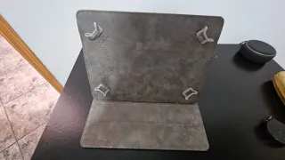 Funda tablet gris con soportes Funda silicona