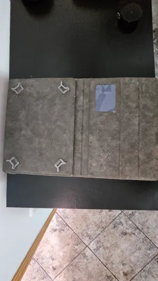 Funda tablet gris con soportes Funda silicona