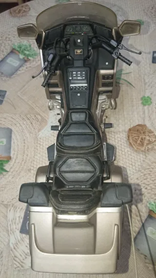 Moto de colección a escala