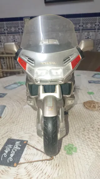 Moto de colección a escala