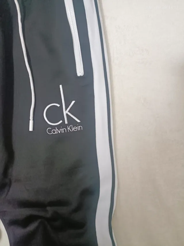 Pantalones Calvin Klein negros