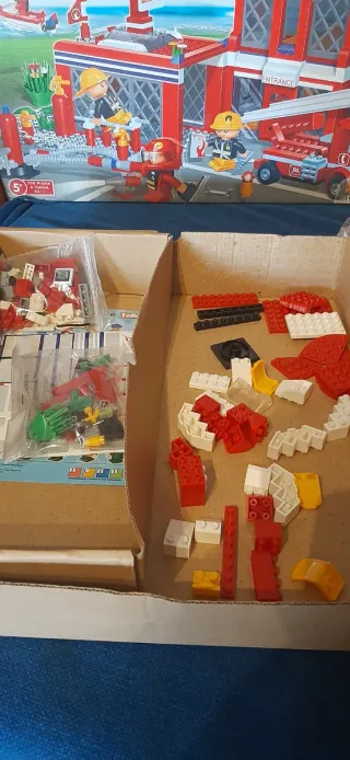 Parque de bomberos BanBao 703 piezas