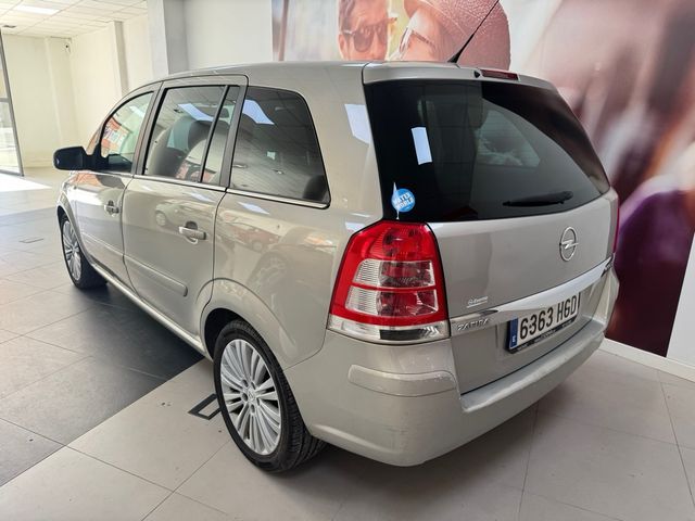 Opel Zafira 2012