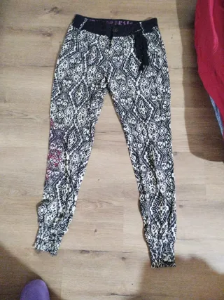 Pantalón Desigual estampado