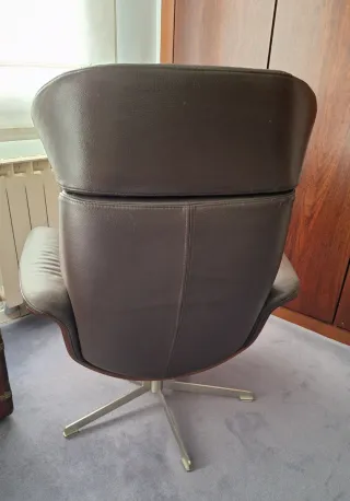 Sillón de piel marrón. Butaca Time out.