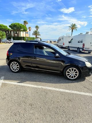 Volkswagen Golf 2004
