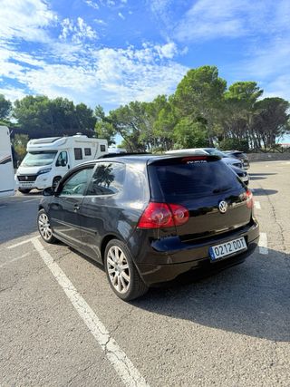 Volkswagen Golf 2004