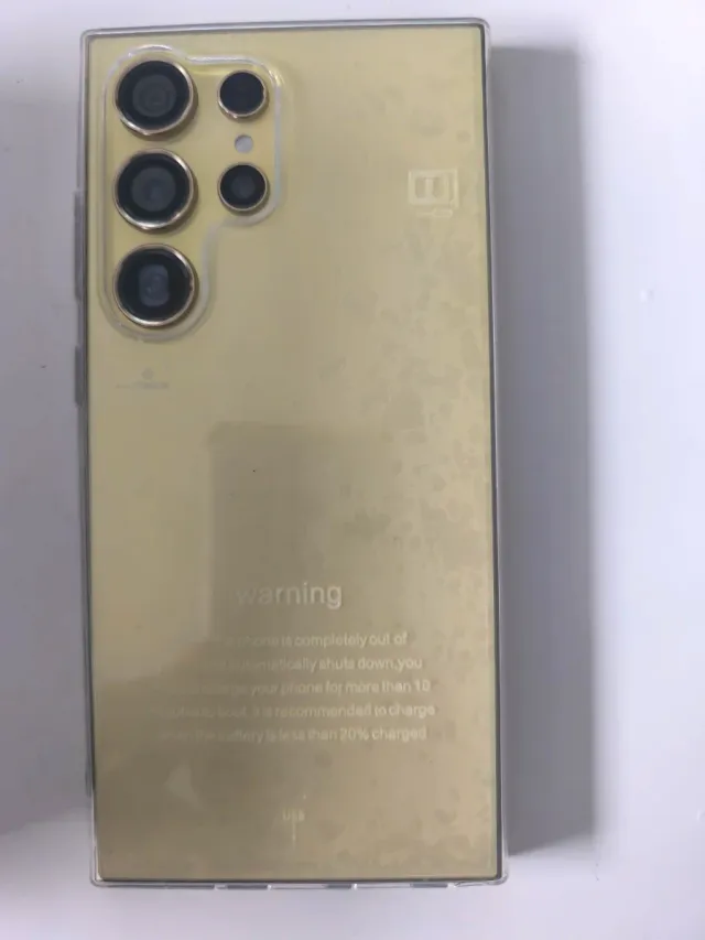 Smartphone C37 Ultra Dorado