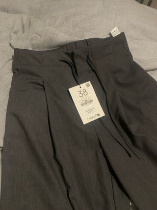 Pantalón ancho gris Stradivarius Talla M