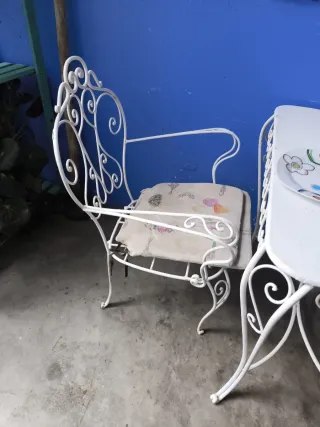 Mesa y 4 sillas forja blanca