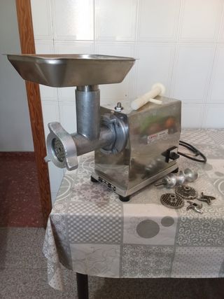 Picadora de carne industrial Capeli