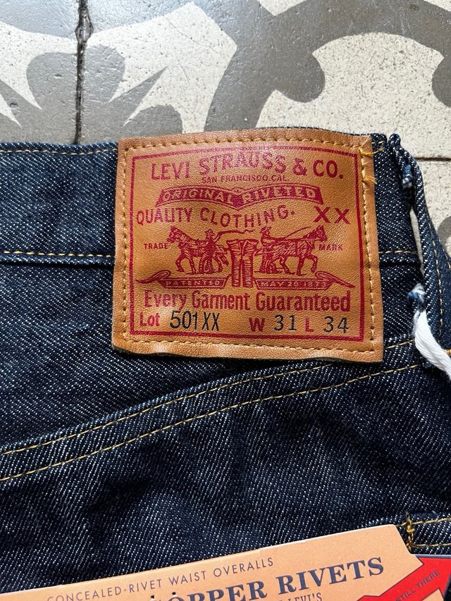 Levi's 501XX LVC 1947 W31 L34 Made in Japan, nuevo