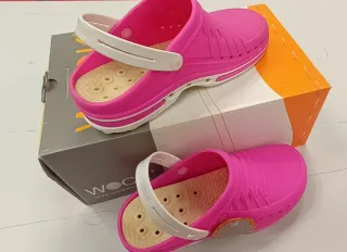 "OFERTA" Zuecos WOCK Fucsia Talla 35-36