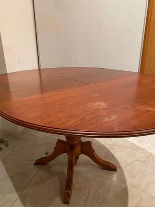 Mesa redonda extensible de madera