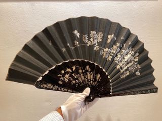 Abanico chino antiguo decorado