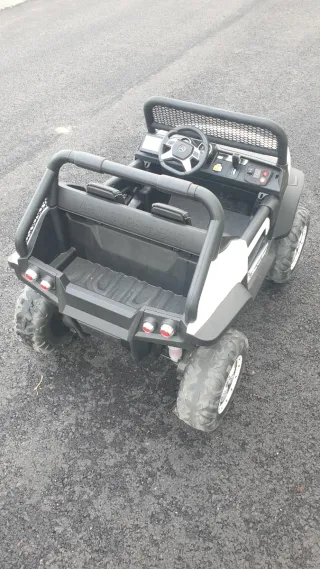 Quad y Coche mercedes Unimog pantalla tft mando